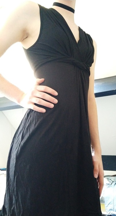 scarlettsblogsworld: Since you guys like the last one so much  Reblog if you would fuck me!
