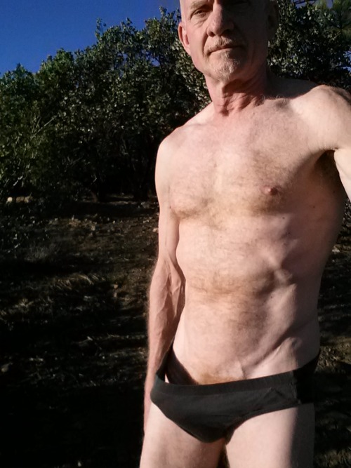 jaybee1959:  #jaybee1959 just hanging out in the woods…