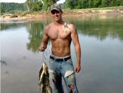 hot-country:  Thank God I’m a Country Boy