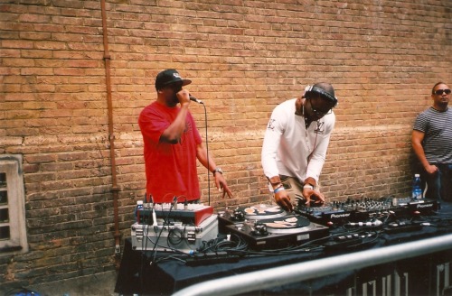 ukgaragegirls:  The Photographers Gallery. Ewen Spencer’s UKG DJ Sets