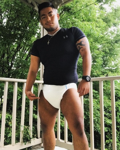 dljn21:I can still be a tough guy even if I’m wearing a diaper, right? #abusimple #bedwetter #adultd