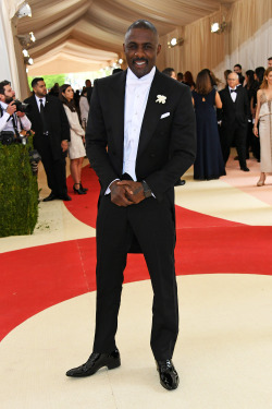 Celebritiesofcolor:   Idris Elba Attends The “Manus X Machina: Fashion In An Age