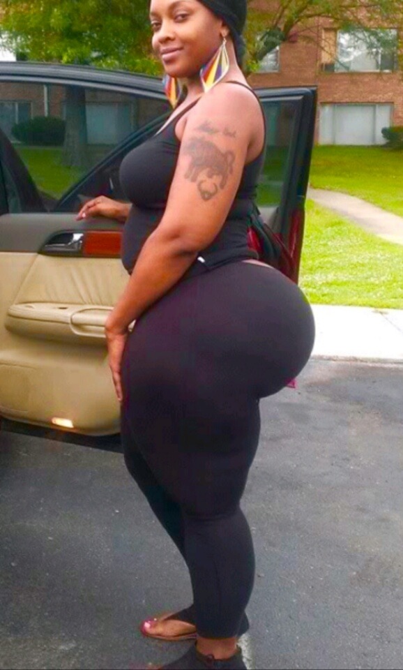 thicksexyasswomen:  Smash