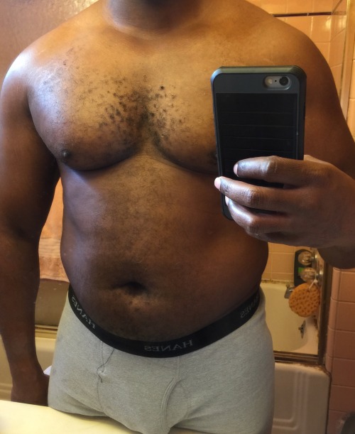 nicefella773:  Working on getting my holiday-tummy down (that’s the story I’m going with
