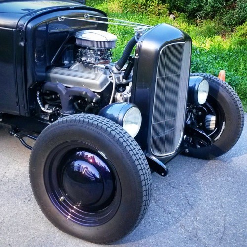 Too bad he won’t let me tie someone up in it. Anyone in the #sanfrancisco #bayarea have a classic or custom car that would look good with someone in bondage? This one is a 1931 with an enhanced Porsche engine. His other car is a Tesla so I guess