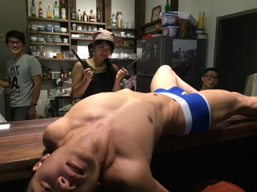 highfunboyx: daravichet7777: ចង់ស៊ី How to eat him