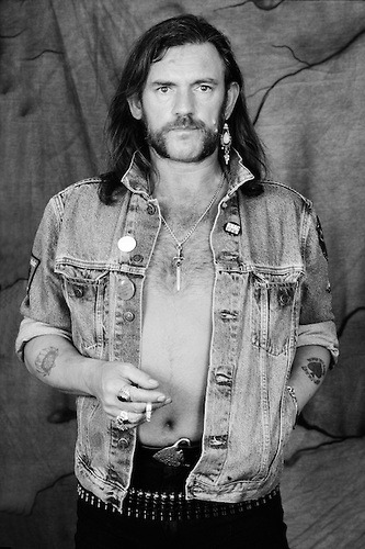 just-like-the-pied-piper:Lemmy Kilmister of Motorhead poses for a portrait at L'Amour on October 29,