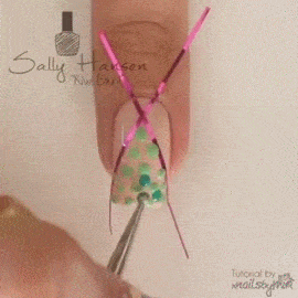 nailpornography:  Christmas Tree