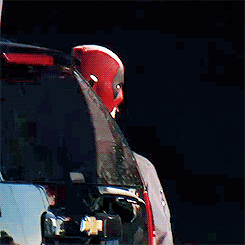 legendofrii:hultron:  Between takes - ‘Deadpool’ filming on April 7th, 2015 in Vancouver  eeeeeeeee ♡  can this movie be done yet? > u<