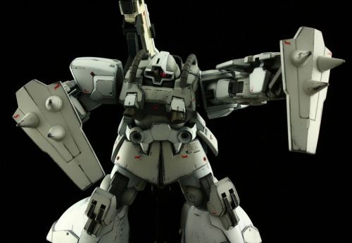 ani-plamo:  1/144 HGBFT Dom R35 Customby komonoya - [blog]