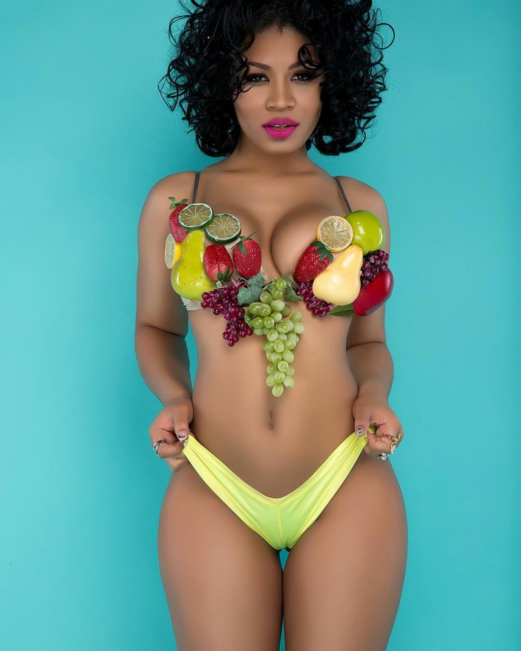 Ebony Boombs