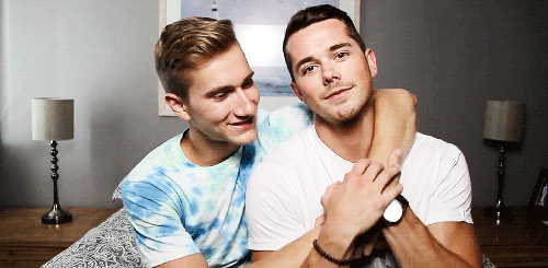 fallingslowlyinlove:  -