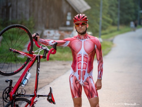This is my kind of cycling skinsuit. 