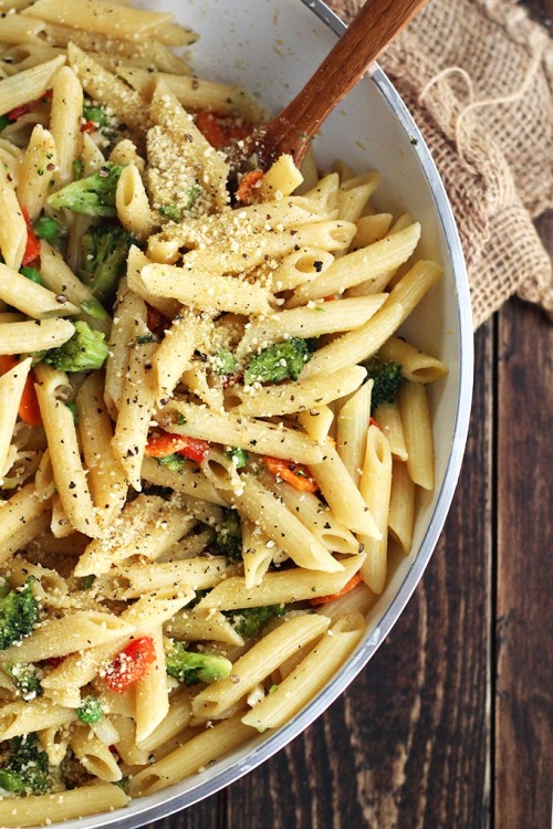 tinykitchenvegan:Vegan Coconut Penne Primavera Simplicity reigns in the kitchen for many of us non g