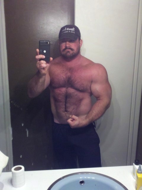 Noskinnyguysallowed