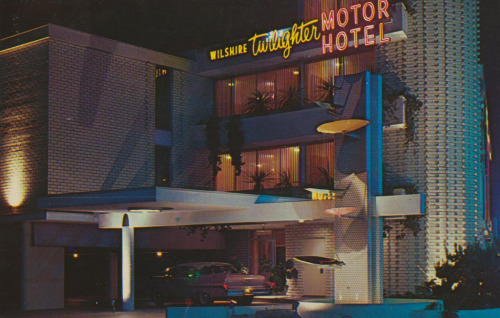 memoriastoica: Los Angeles mid-century hotels at night.