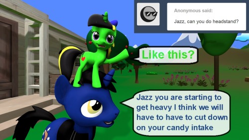 ask-the-out-buck-pony:(Jazz Notes) NOOOOOOOO not my candyx3!