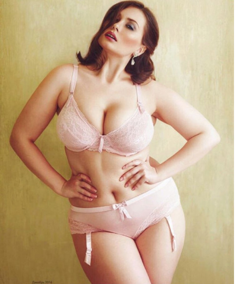 italiankong:  Svetlana Kashirova. Truly a feast for the eyes. Absolutely gorgeous.