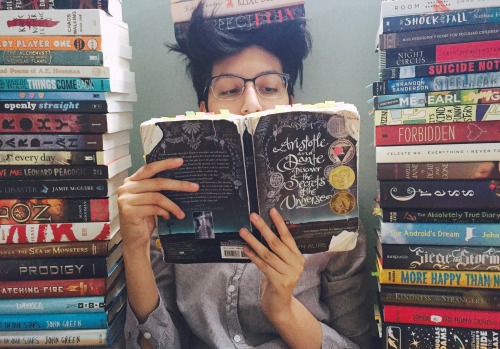 theworldofabookworm:books-fuckyes:I’m happiest when surrounded by books This is such a well loved Ar