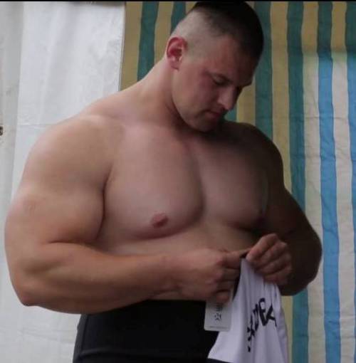 fiendish8:  i’m posting photos of this hunk until he is all over tumblr 