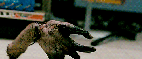 midnightmurdershow:    Splinter (2008) Directed by Toby Wilkins   