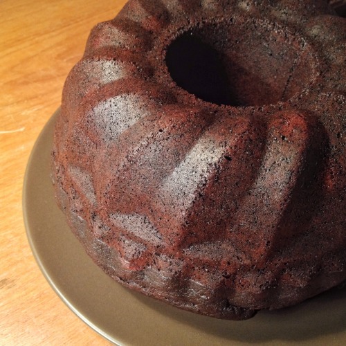 cuisine-noir:Soft and mellow double chocolate cake with melted chocolate chips.