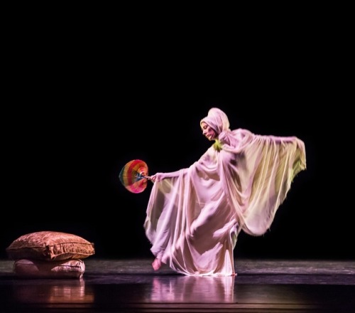 Blakely White-McGuire in Tangara, Martha Graham Dance Company, April 2016. © Brigid Pierce.Tangara, 
