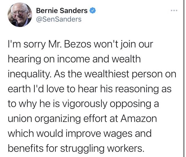 secretsunkept:politijohn:politijohn:Bernie when Bezos arrives:His attendance shouldn’t be optional…….