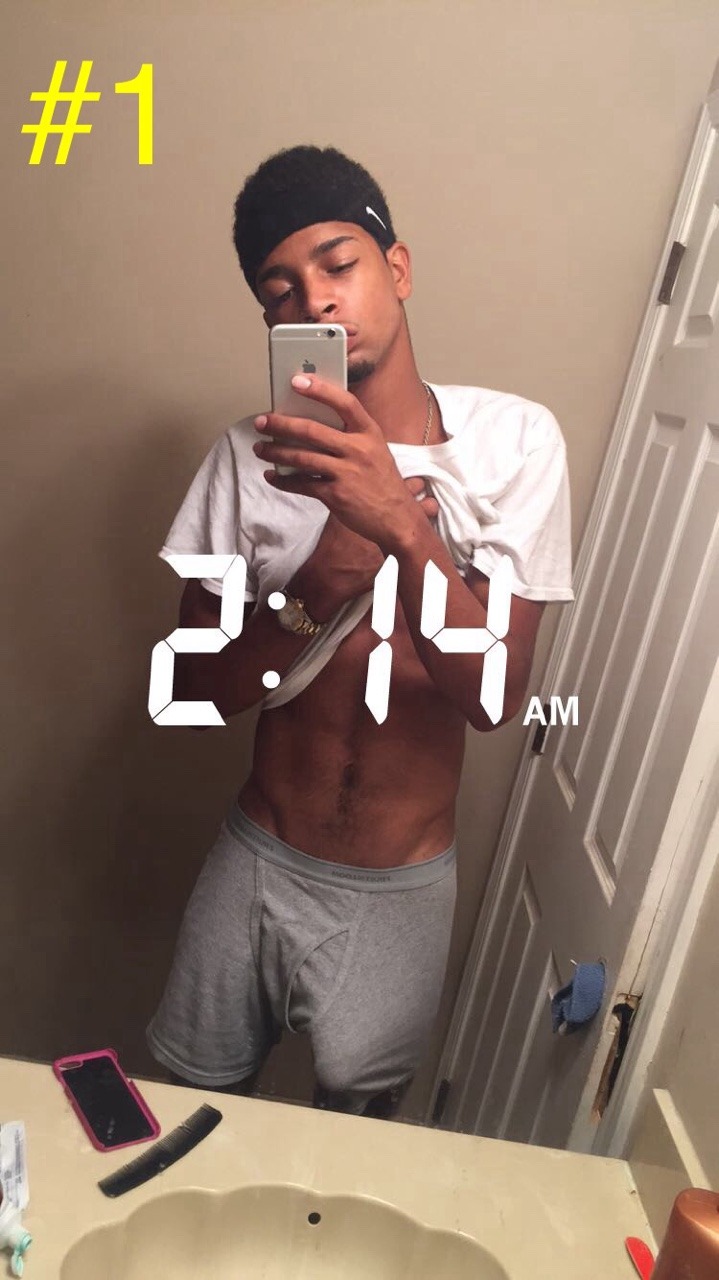 guys-xposed:  It’s snapchat Sunday on guyblog2014 !!!! Where some of the sexiest