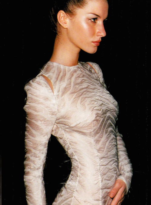 larastonesbitch:Gisele Bundchen by Mario Testino for Atelier Versace, Spring/Summer 1999