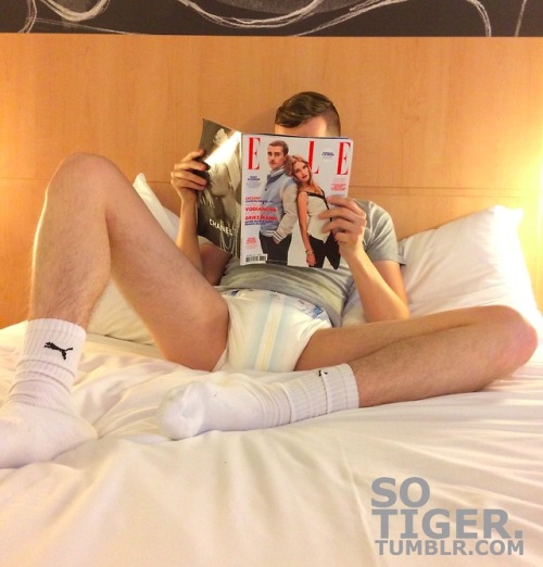 sotiger: Killing time at the hotel.