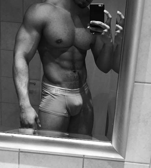 arranarofan: That bulge