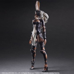   FINAL FANTASY XII FRAN FIGURINEHer beautiful dark skin contrasts with her silvery hair for a visage that sets her apart from the other protagonists of FINAL FANTASY XII. We have recreated the tall and agile stature of this warrior, and no details has