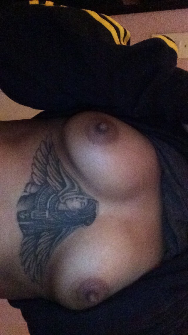 boobsbuttsandsluts:  Anon