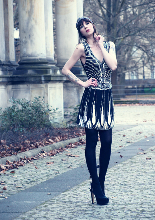 (via CATS &amp; DOGS - fashion and style diary: A Classic: 1920s Inspired New Year&rsquo;s E