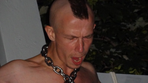 skinssoish:  barelederratte:  evilpigboyla:  skinheadboots:  demonzachh88:  SSooo FFuKKKing HHOT //  SSIEG FFUKKKIN HHEIL  o/o/o/  SH SH MMMMMMMMMMMM fucken luv his BootSS  I’d love to be the one on the cross!  //88  SSo will ichh SSoi ffür meinen