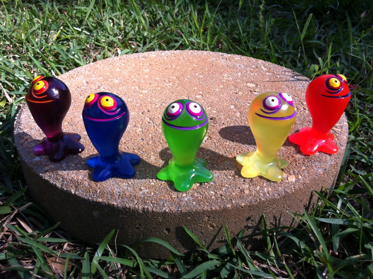 cloesy: My Chuchu figures are now up for sale!! &gt;check it out&lt; Please