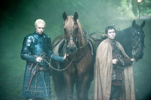 wicnet: Gwendoline Christie as Brienne of Tarth and Daniel Portman as Podrick Payne in Game of Thron