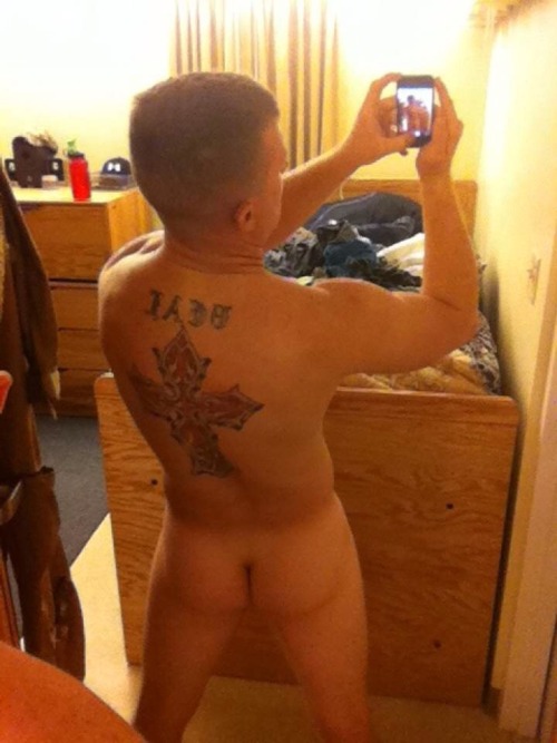 sextinguys:  Sexy U.S. Marine Steven Hollingsworth shows off his muscular body, cock, and sexy butt. I am forever greatful of you Mr. Steven! You submitted to gwcp and continue to sext me! His other post: Here You are the most handsome Marine I have ever