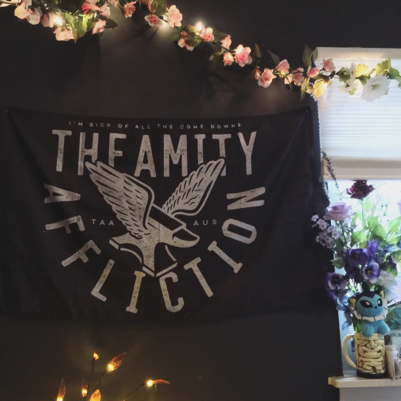 feelingplantastic:  I really love my room 