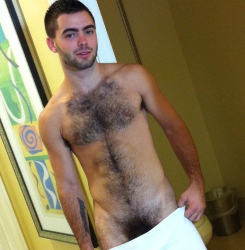 dirtyguystogo:  cumpletelyhappy:  Josh Long.  Dirty Guys To Go