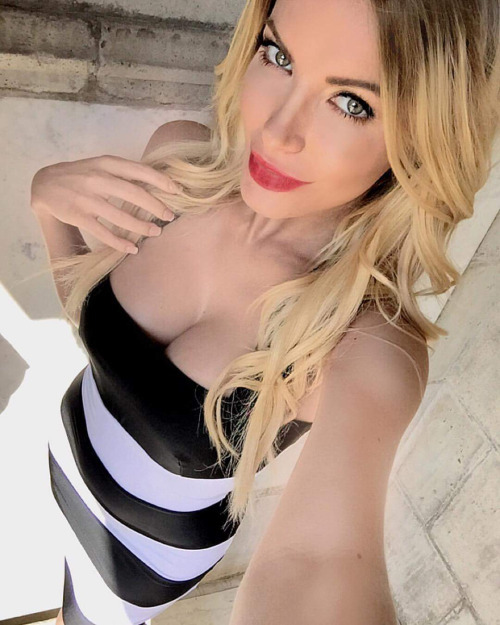 elizabethnorris:  Need a guy! Urgent! Maybe not only for talking…