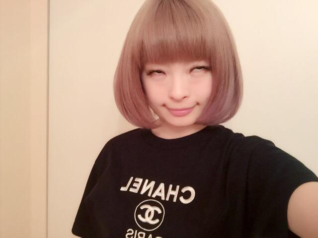 kyarychan:  May 1 [10:06 PM] Cut my hair. Back to a short blonde bob hee hee