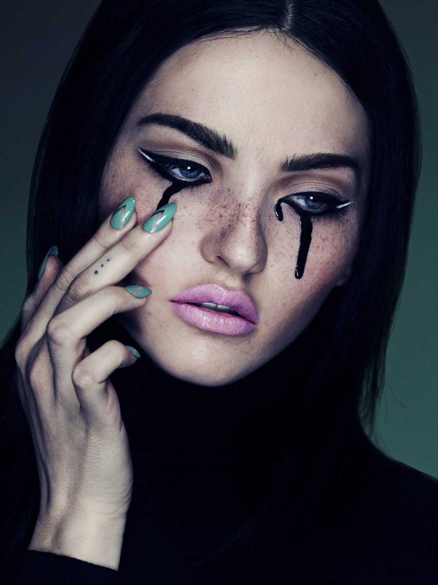 fromobscuretodemure:  Mary Rubin by Alex Evans for Institute Magazine. Hair stylist