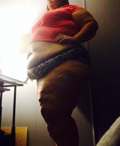 shegotfat:  1-2014 Passed 1000 followers adult photos