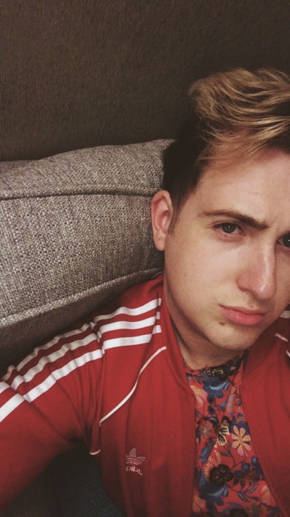 mikeisabike:It me babes