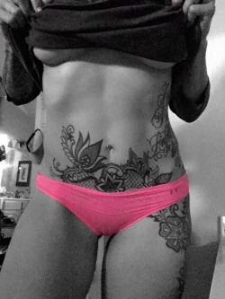 bullets-and-bracelets:  Hot pink on the outside,