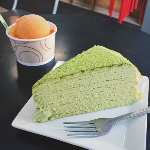 gastropost:From Gastroposter Min Yang, via Instagram:Only the best kind of friends go on dessert cra