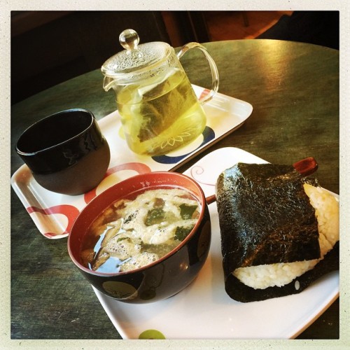 Salmon onigiri, fresh miso, matcha sencha. #hipstamatic #japanese #ashbox #greenpoint #brooklyn #bk 