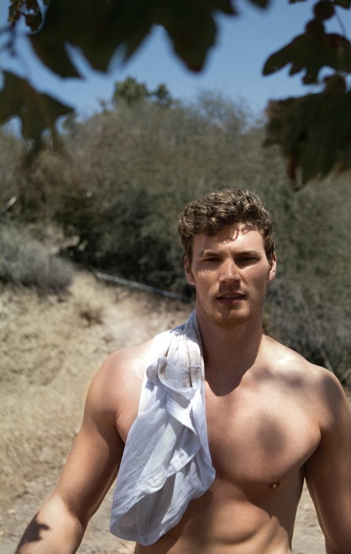 starringroles:  Derek Theler for Da Man magazine 